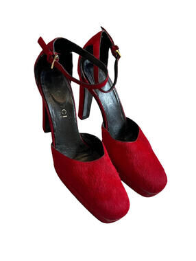 GUCCI BY TOM FORD RED PONY HAIR PLATFORM ANKLE STRAP HEELS 1996